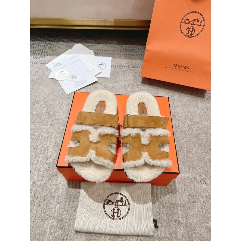 H**mes slippers